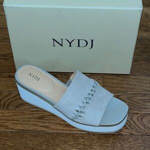 NYDJ Light Gray Wedge Sandals